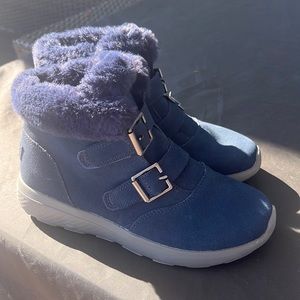 Skechers fur lined booties woman’s size 7